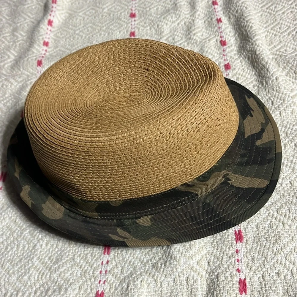 Tan and Camouflage Fedora Hat - Picture 3 of 6